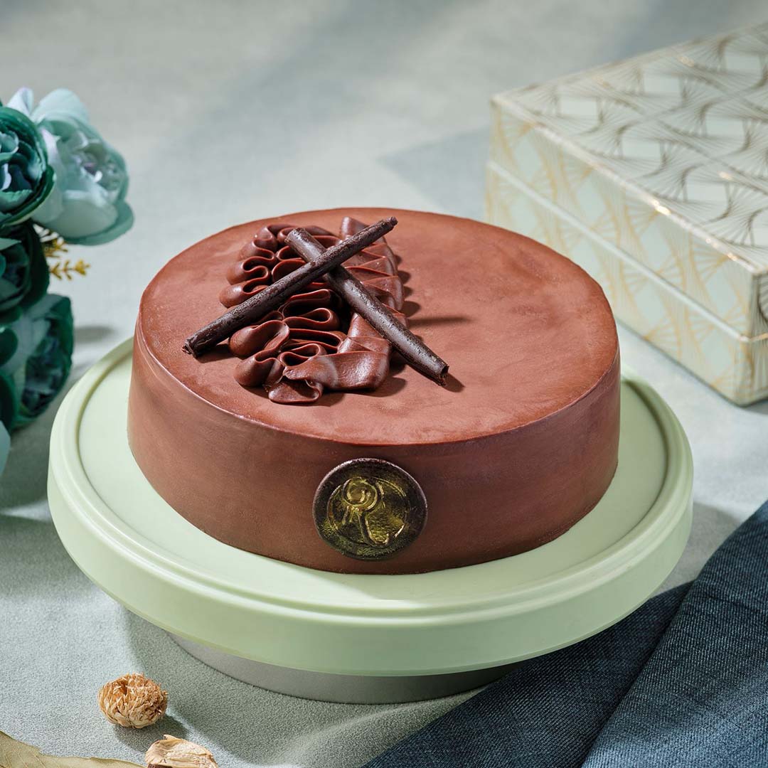 Revolution Bakers cake 29