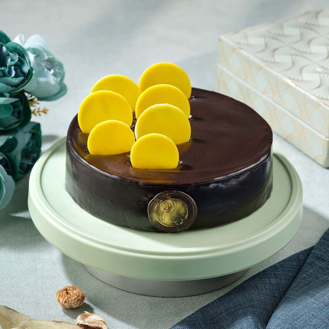 Revolution Bakers cake 34