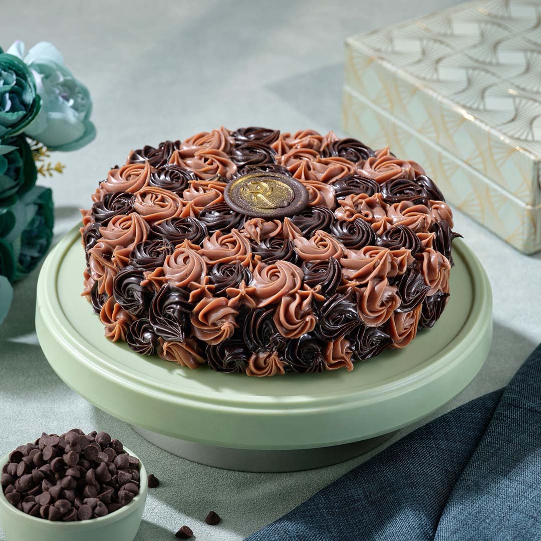 Revolution Bakers cake 36